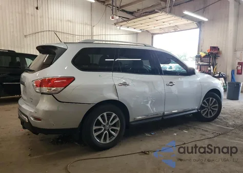 2016 Nissan Pathfinder S z USA, uszkodzony, nr VIN 5N1AR2MM4GC610930